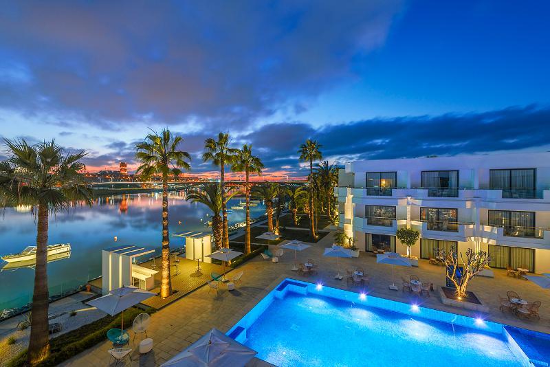 Blanca Urban Hotel